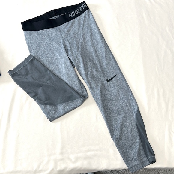 Women’s Grey Nike Pro Dri-Fit Workout Leggings Size Small - Picture 1 of 10